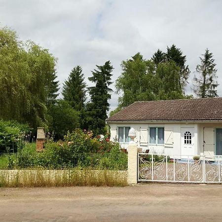 La Ferme Aux Kangourous Donzy Buitenkant foto